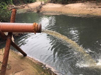 Prefeitura multa �guas de Sorriso por polui��o do C�rrego Central