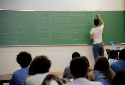 ​Senado aprova reformula��o do ensino m�dio
