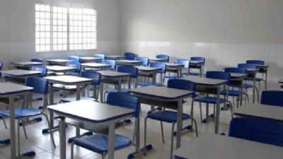 Empresas v�o receber quase R$ 50 milh�es para mobiliar escolas de MT