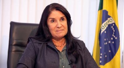 MPE aciona prefeita de Chapada e pede devolu��o de R$ 102 mil