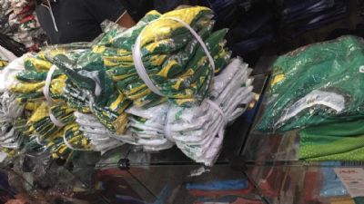 Pol�cia Civil apreende mais de 350 uniformes piratas do Cuiab� Esporte Clube