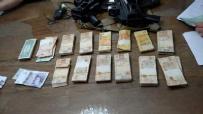Presos por amea�ar alunos e tentar ocultar provas, donos de universidade ostentavam dinheiro de fraude no Fies