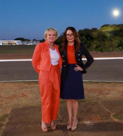 Primeira-dama de MT apresenta programa SER Fam�lia Mulher em Bras�lia