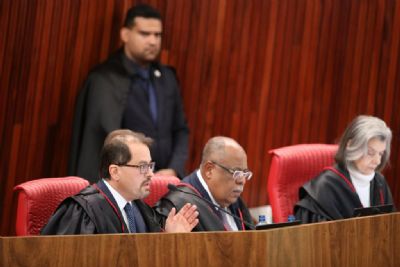 ​Julgamento que pode tornar Bolsonaro ineleg�vel acontece hoje