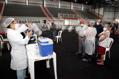 Aplica��o da 4� dose da vacina contra a covid-19 para 35 anos ou mais � ampliada em VG