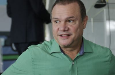 Fagundes mira reelei��o e n�o descarta alian�a com Mauro Mendes