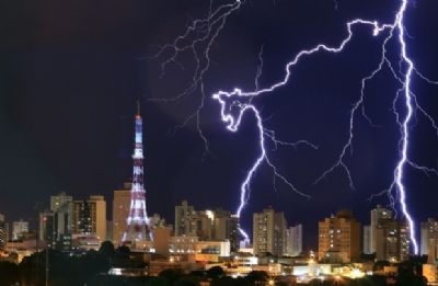 CPTEC alerta para possibilidade de tempestades em Mato Grosso