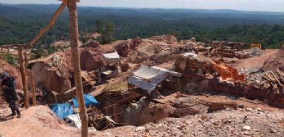 Mineradora firma acordo com garimpeiros e p�e fim a conflito de extra��o de ouro em Aripuan�