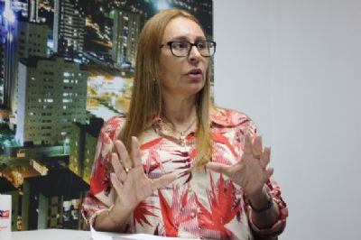 Servidora de carreira � nomeada secret�ria de Educa��o ap�s opera��o policial