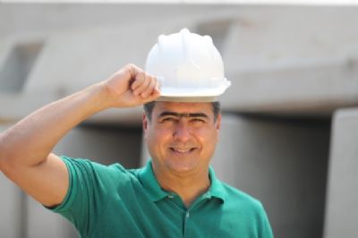 Emanuel �Plano Agenda 21� para fomentar a economia no p�s-pandemia