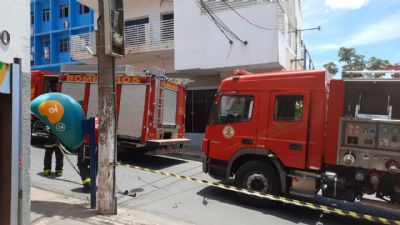 CBMMT Combate Inc�ndio em Edifica��o
