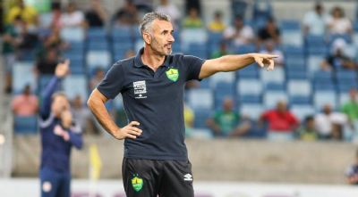 Ivo Vieira lamenta empate do Cuiab�