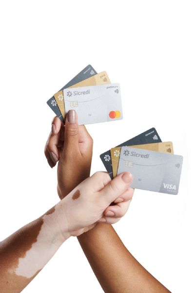 Cart�es de cr�dito oferecem facilidades e benef�cios aos associados