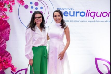 ​Dra. Paula Dinis e Keila Siqueira em dia de festa que ainda repercute!