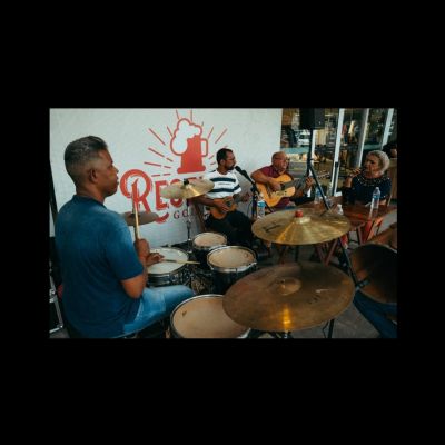 ​Grupo de Samba Sasminina anima �Resenha Goiabeiras� nesta quinta