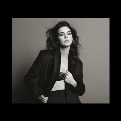 ​Kendal Jenner retorna aos anos 80 em nova campanha da Calvin Klein