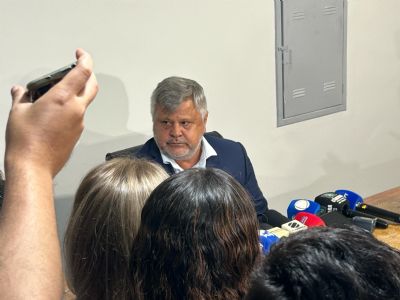 Stopa toma posse como prefeito de Cuiab�
