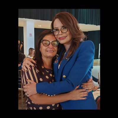 Primeira-dama Virginia Mendes recebeu os profissionais do estado que cuidam da educa��o especial!