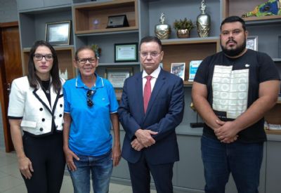 Botelho e Janaina apresentam projeto que torna Bot�o de P�nico obrigat�rio em carros de aplicativo