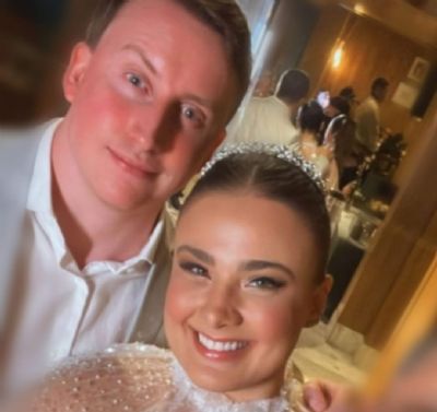 ​O noivado de Fernanda e Luke foi emocionante, e os noivos s�o absolutamente incr�veis!