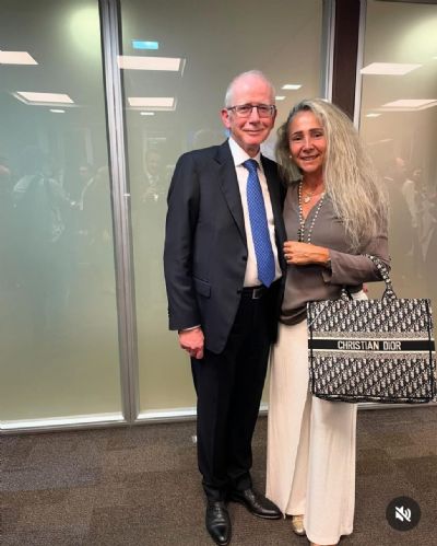 ​Claudia Cataldi , carioca, jornalista, advogada, escritora, imortaliiiii�ssima em v�rias Academias de Letras Brasil e mundo afora