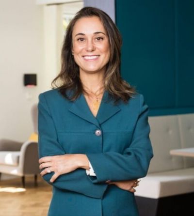 ​A brasileira Daniela Barone Soares surpreendeu ao ser escolhida para uma distinta honraria do Reino Unido.