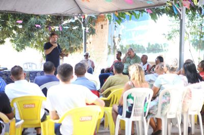 Kennedy se re�ne com l�deres comunit�rios de Cuiab� para montar plano de governo