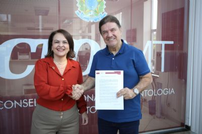Kennedy assina Carta de Compromisso pela Odontologia