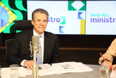 Ministro da Pesca destaca for�a pol�tica de L�dio e Rafaela F�varo e refor�a compromisso com a mudan�a