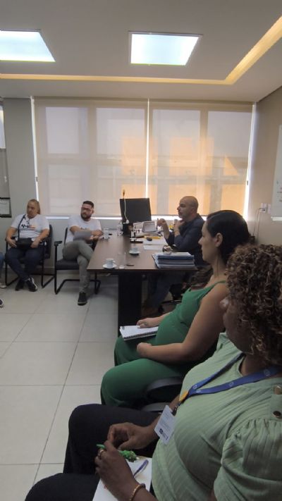 AMPE se re�ne com a Seduc e discute proposta de Atribui��o para 2025