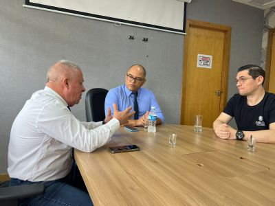 Eduardo Magalh�es articula estrat�gias para evitar especula��es imobili�rias e desenvolver Cuiab� verticalmente