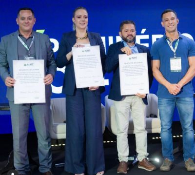 Organizadores da 2� Expomin�rio s�o homenageados pelo deputado Max Russi
