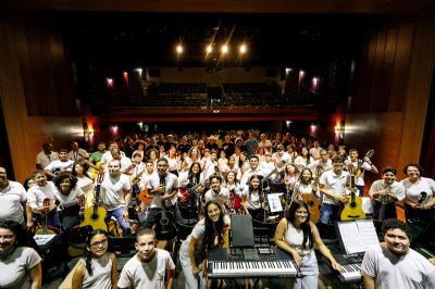 Escola Municipal de M�sica est� com as inscri��es abertas para v�rios instrumentos e canto
