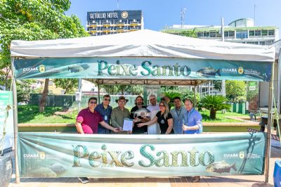 Mais de 50 toneladas de peixe santo est�o dispon�veis ao custo de R$ 25 o quilo