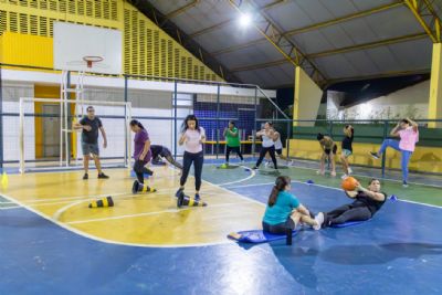 Escola da Comunidade integra bairros e abre espa�os esportivos para promover sa�de e conviv�ncia