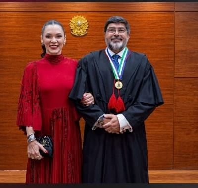 Coluna Anamaria: O novo Desembargador do TJMT Ant�nio Hor�rio da Silva Neto e sua esposa Flavia Salem, felic�ssimos em dia de posse!