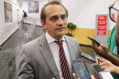 Wilson Santos sugere que Estado assuma em definitivo gest�o do HMC