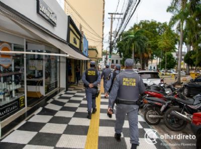 Pol�cia Militar pode prender quem desobedecer toque de recolher