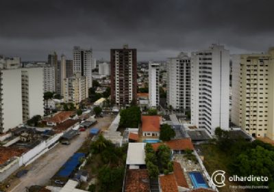 CPTEC emite alerta de tempestade de raios e vendaval em Cuiab� e 138 munic�pios