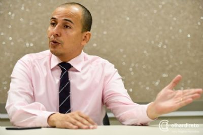 Procurador Mauro volta a liderar e coronel Fernanda cresce ap�s acidente a�reo