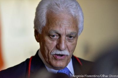 Aumento do piso salarial dos professores n�o deve ser interpretado como RGA, decide TJMT