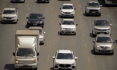 N�mero de motoristas com problema de vis�o cresce quase 80% em 10 anos