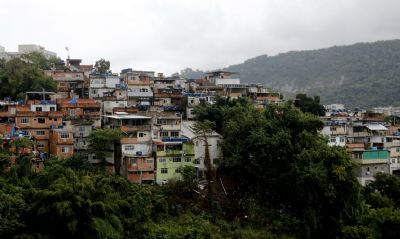 Pesquisa mostra que solidariedade � maior entre moradores de favelas