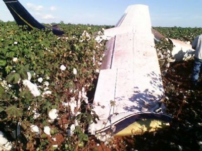 Avi�o cai em fazenda e seis pessoas da mesma fam�lia ficam feridas