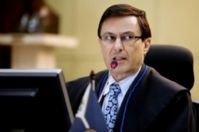 Conselheiro afastado do TCE � preso por embara�ar investiga��es