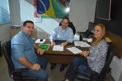 Pinheiro implanta primeira usina de energia solar em escolas municipais