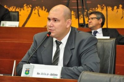 Justi�a determina recondu��o de Ab�lio Junior ao cargo de vereador