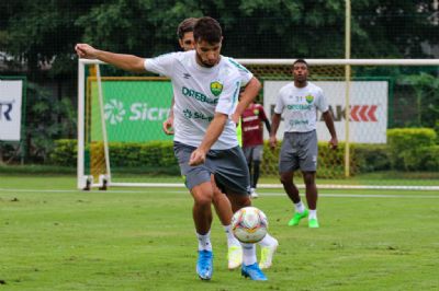 Novo refor�o do Cuiab�, volante Pep� fala em desafio e promete grande ano na elite