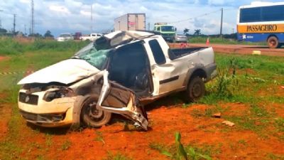 Acidente fatal em colis�o envolvendo �nibus e carro na BR-163 em Sinop causa