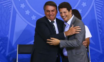 Governo lan�a programa de capta��o de recursos para a Amaz�nia